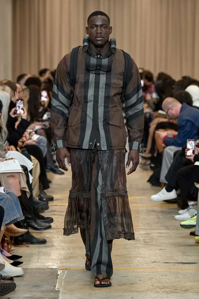 Look 9